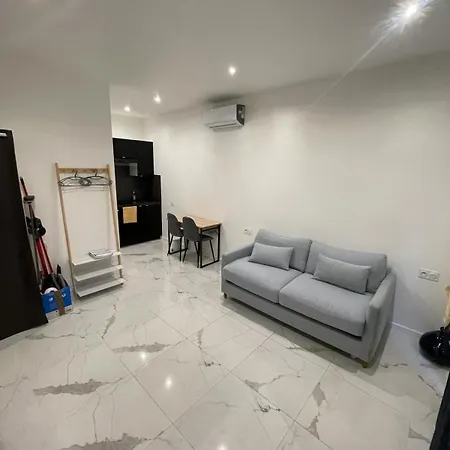 A 250 Metres Du Casino De Monaco 博索莱伊